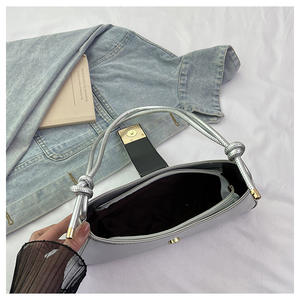 حقيبة كتف واحدة عصرية جديدة للسيدات-حقيبة كبيرة تحت الإبط من الجلد الصناعي للسيدات - Product Image 4