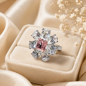 Anello quadrato da donna, design geometrico per l'uso quotidiano, accessorio per le mani semplice ed elegante - Product Image 3