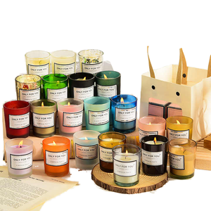 เทียนหอมถั่วเหลืองทำมือในขวดแก้ว กลิ่นอโรมาเธอราพี แอมเบอร์คัพ ออร์แกนิค เป็นมิตรกับสิ่งแวดล้อม เหมาะสำหรับงานแต่งงาน ฉลองปีใหม่ ติดทนนาน - Product Image 1