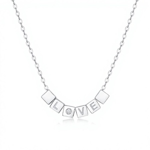 Collar <span class=keywords><strong>de</strong></span> Plata S925 con Letra LOVE, Moissanita, Cadena Cruzada Delicada a la Altura <span class=keywords><strong>de</strong></span> la Clavícula, Certificado GRA, Estilo Chic <span class=keywords><strong>para</strong></span> Mujer - Product Image 1