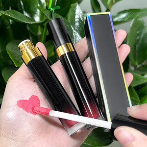 Cosmétiques, maquillage, gloss à lèvres, fournisseurs de gloss à lèvres en marque privée, gloss nude organique transparent brillant, gloss vegan - Product Image 1
