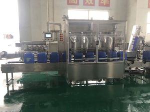 Máquinas de llenado de botellas de agua mineral Precio de la máquina embotelladora automática Máquina de llenado de agua de botellas - Product Image 3