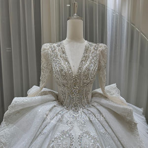 Vestido de Novia de Gala OY039 de Lujo Moderno con Cristales, Estilo Imperio, para Mujer, con Escote en V, Apliques Florales de Encaje y Cola Capilla - Product Image 3