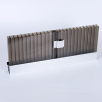 Plaque en polycarbonate alvéolaire à motif étoilé, résistante aux UV, avec système de fixation rapide, pour barrières acoustiques autoroutières et projets muraux extérieurs