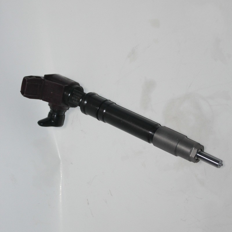common rail injector 23670-0E020 23670-09430  for toyota HILUX 2GD-FTV  injector nozzle 23670-0E020 23670-09430  295700-0560