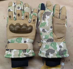 Guantes Tácticos DF Tri-Claw Warfalcon de Dedo Completo para Caza y Deporte, con Pulgar Reforzado y Agarre Antideslizante de Microfibra para Senderismo - Product Image 1