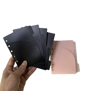 Широкие черные розовые матовые конверты А7 для наличных денег, 4 вкладки, 2 карманные конверты без молнии, конверты для денег с вкладышами, бюджетные конверты, разделители - Product Image 1