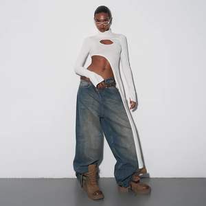 เสื้อถักไหมพรมแขนยาวทรงไม่สมมาตรสำหรับผู้หญิง VOIKERDR เสื้อครอเชต์เนื้อนุ่มความหนาปานกลาง - Product Image 3