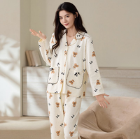 Ensemble de pyjama pour femme en gros, imprimé ours et nœud, chemise à manches longues boutonnée et pantalon, vêtements de nuit à bordure contrastante