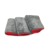 Serviette de lavage de voiture en microfibre pelucheuse OEM personnalisée, 500-1000 g/m², super absorbante, pour le séchage et le detailing automobile