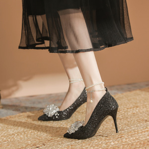 Zapatos de Novia con Punta en Pico, Tacón de Aguja, Tacón Alto con Cadena de Perlas, Decoración Floral, Correa en el Tobillo, Forro de Satén, Color Sólido - Product Image 4