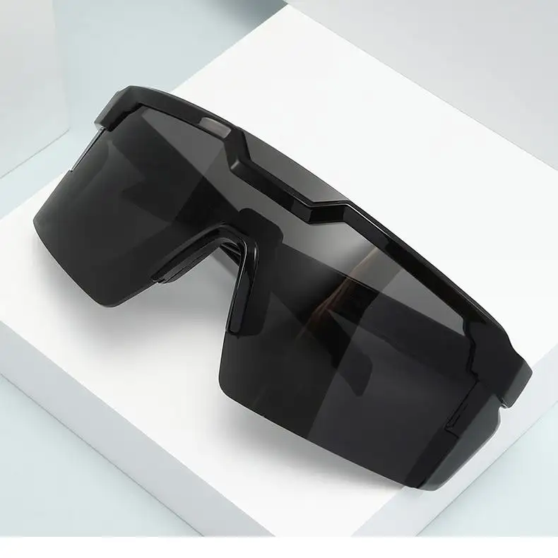 نظارات شمسية رياضية للرجال بعدسات مستقطبة للبيع بالجملة بجودة عالية مصنوعة من طبقات واقية