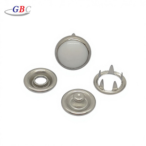 Bottone a Pressione in Metallo con Perla Lunga 10mm Tendenza 2026 per Tutine da Gattonamento - Product Image 1