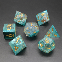 Petit MOQ, vente en gros d'usine : Ensemble de 7 dés polyédriques en résine pour jeux de rôle (DND)