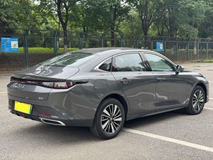 รถยนต์ Changan Eado PHEV 145KM รุ่น <span class=keywords><strong>Battleship</strong></span> PHEV ลดราคาพิเศษ ปี 2025 ระยะทางวิ่งไกล ราคาประหยัด ระบบปลั๊กอินไฮบริด สำหรับการส่งออกรถยนต์มือสองทั่วโลก - Product Image 6
