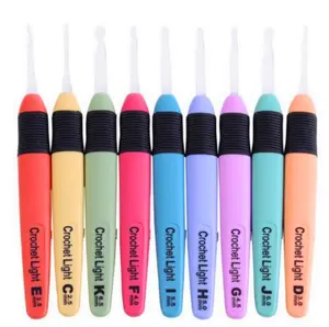 Hot Selling LED Light Crochet Hook Set Luminous Crochet Knitting Needle DIY Hand Knitting Crochet Set