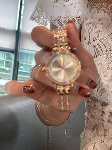 Reloj de Lujo para <span class=keywords><strong>Mujer</strong></span>, Nuevo Modelo 2026, Reloj de Cuarzo Plateado con Incrustaciones de Diamantes, Resistente al Agua 3ATM, Reloj de Vestir para Dama - Product Image 2