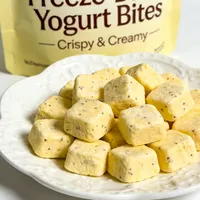 Cubes de yaourt lyophilisé premium - Snacks naturels aux fruits et au yaourt pour enfants, marque privée OEM/ODM, emballage en vrac directement de l'usine