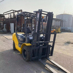 Original Japan <b>Used</b> Komatsu FD30 Forklift Well Maintained 3 Ton Diesel Three Stage Mast 1220x125x50 Fork Dimensions - Product Image 1