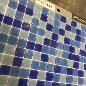 Mosaico di Piastrelle Quadrate in <span class=keywords><strong>Vetro</strong></span> Blu Sciolto a Caldo per Piscine e Rivestimenti - Product Image 3