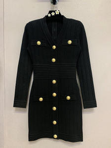 فستان محبوك جديد لعام <span class=keywords><strong>2026</strong></span> بأزرار ذهبية وياقة على شكل V وأكمام طويلة للربيع فستان نسائي محبوك - Product Image 5