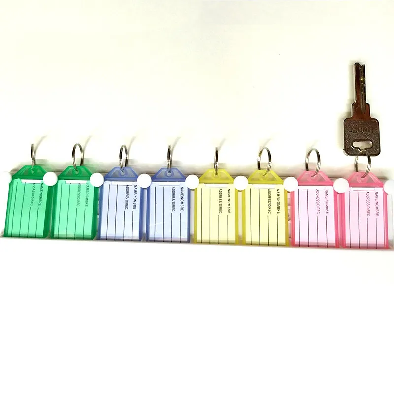 Plastik anahtarlık etiketleri 5 çeşitli renklerde öğe tanımlayıcılar boş kağıt etiketleri ile bölünmüş yüzükler bagaj etiketleri otel anahtarlıklar