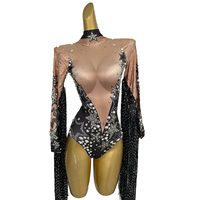 Combinaison Drag Queen Design Performance sur scène avec strass, tenue de festival, justaucorps de danse aérienne pour femmes, combinaison de club à pompons