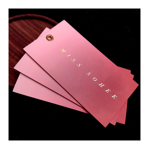 Logotipo de estampado de oro personalizado, <span class=keywords><strong>tarjeta</strong></span> de visita, venta <span class=keywords><strong>directa</strong></span> de fábrica, etiquetas colgantes de ropa de marca Gilt the Edge, etiquetas oscilantes de oro rojo - Product Image 1