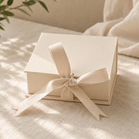 Boîte magnétique rigide pliable de luxe personnalisée avec ruban en soie, en matériau recyclable, pour emballage de cadeaux de mariage, parfums et vêtements