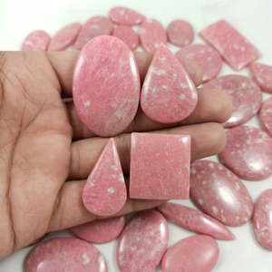 Cabochons en Thulite Rose Naturelle pour Bijoux, Vente en Gros Radha Arts - Product Image 1