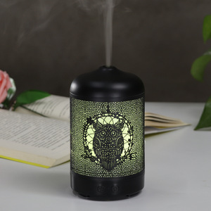 Diffuseur d'arômes en métal Owl avec humidificateur à lumière LED pour usage domestique 10-20 m² noir alimenté par USB - Product Image 2