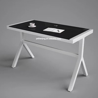 Bureau d'ordinateur en verre moderne et contemporain avec structure en fer pour bureau à domicile, taille et couleur personnalisables