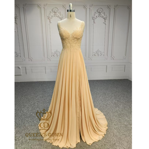 QUEENSGOWN Abito da Sera in Chiffon Champagne Linea A Sexy Scollo a V Silhouette Elegante Abito Estivo da Festa e Cerimonia con Pizzo Perlinato - Product Image 1
