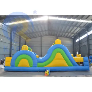 O quintal exterior caçoa o divertimento corre o esporte inflável do curso de obstáculos inflável engraçado combinado para a venda