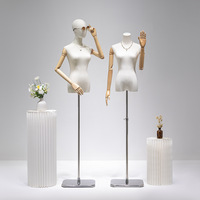 Maniquíes Femeninos para Tienda de Ropa con Base Metálica, Modelos de Cuerpo Superior Ajustables, Maniquíes de Exhibición de Plástico y Acero Inoxidable
