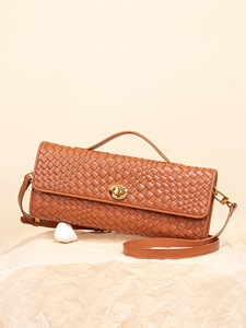 Sac à bandoulière tissé à la main en gros <span class=keywords><strong>d</strong></span>'usine, pochette <span class=keywords><strong>de</strong></span> <span class=keywords><strong>soirée</strong></span> élégante à texture raffinée, portefeuille bandoulière pour femme - Product Image 6