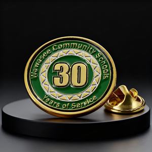 Broches de revers personnalisées en métal en gros, en alliage de zinc, rondes, plaquées or 3D, badges en émail souple, artisanat métallique pour costume - Product Image 2