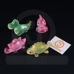 Vente en gros de petits jouets mochi miniatures, mini dinosaures, jouets anti-stress collants, animaux transparents mignons, jouets à presser en TPR, jouets sensoriels pour enfants - Product Image 4