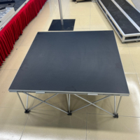 Vente chaude, estrade portable en aluminium pour extérieur avec pieds pliants pour mariage, événement, concert, chœur