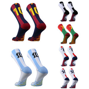 Chaussettes de sport antidérapantes personnalisées pour clubs de football, élément de mode, chaussettes commémoratives, vente en gros OEM/ODM - Product Image 6
