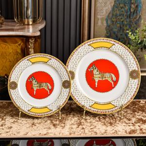 Plato Decorativo Retro Red Horse de 10 Pulgadas, Plato de Cerámica de 8 Pulgadas para el Hogar o Restaurante, Plato para Bistec - Product Image 3