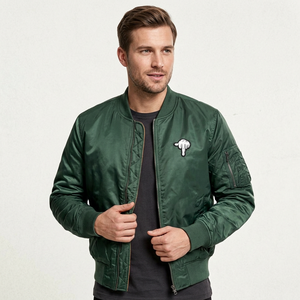 Chaqueta Bomber Unisex de Camuflaje con Características Impermeables y Resistentes al Viento, Mangas Elásticas Aisladas, Logotipo Frontal, Diseño Contemporáneo - Product Image 1