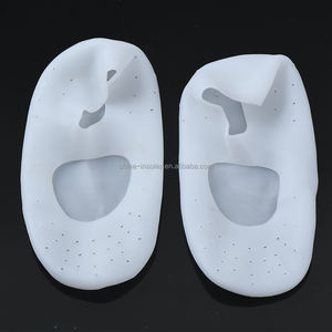 Callosités personnalisées protecteur de soins des pieds, chaussettes en silicone blanches, douces et respirantes, gel hydratant, chaussettes pour femmes - Product Image 6