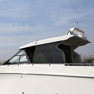 Yacht di Lusso Premium da 33 Piedi in Vetroresina con Cabina, Barca da Crociera per il Tempo Libero in Acque Blu in Vendita - Product Image 3