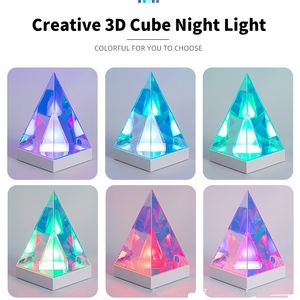 Creative Infinity 3D Cube Night Light Ambience Decor Acrílico LED Colorido Cubo mágico/Triángulo Lámpara de mesa para dormitorio Sala de juegos - Product Image 3