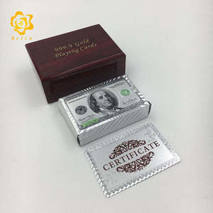 Naipes chapados en plata de Material PET clásico alto <span class=keywords><strong>con</strong></span> diseño de billete de 100 USD <span class=keywords><strong>con</strong></span> caja de madera roja para colección de negocios - Product Image 1