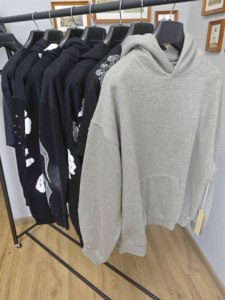 <span class=keywords><strong>Felpa</strong></span> di Alta Qualità da Uomo Collezione FW24 Ss25, <span class=keywords><strong>Felpa</strong></span> con Cappuccio Larga in Denim con Motivo a Ragno, Articoli Essenziali per l'Autunno - Product Image 2