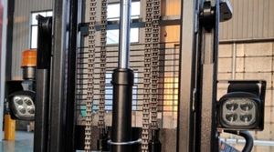 รถยกพาเลทไฟฟ้า1.5ตัน3ม. 3.5ม. 5ม. รถยกของใหม่ชาร์จเร็วฟรีร้านอาหาร - Product Image 4