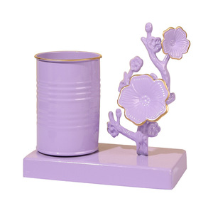 Portalápices de hierro con diseño de flor de ciruelo Master Gu, organizador de escritorio para oficina y estudiantes - Product Image 5