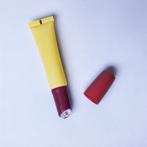 أنبوب بلاستيكي جديد ناعم بسعة 10 مل و15 مل على شكل حلقة دائرية مع أداة تطبيق سيليكون مائلة وغطاء لولبي لمستحضرات التجميل - Product Image 3